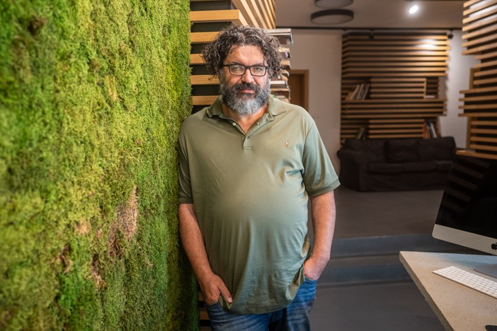 V siedmom nebi - Peter Núñez